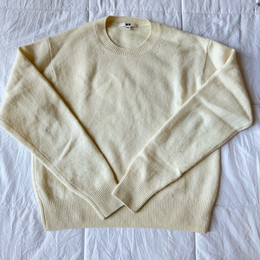 Uniqlo wool sweater